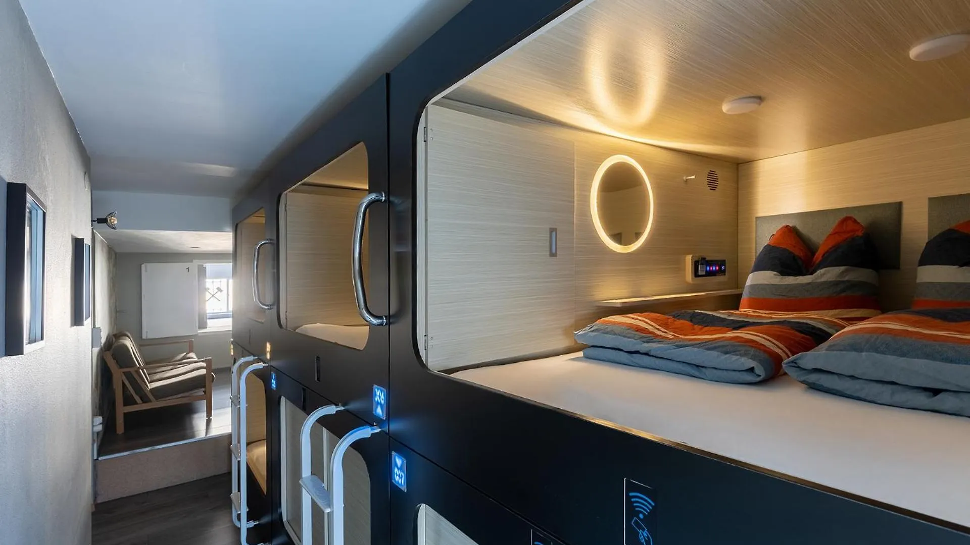 בזל Mue Cubes - Capsule Hotel
